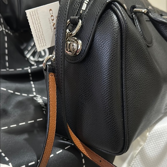 Coach NWT Black Leather Rare Snoopy Collaboration Shoulder/Hand Bag - Picture 6 of 12